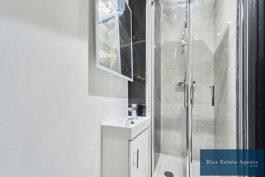 Ground Floor Shower & WC Suite