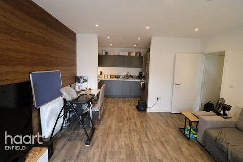 1 bedroom apartment to rent, Woodall Road, Enfield