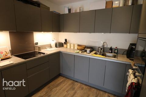 1 bedroom apartment to rent, Woodall Road, Enfield