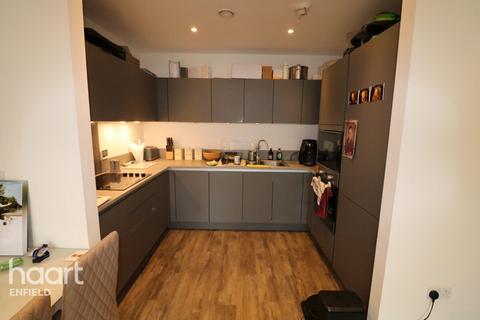 1 bedroom apartment to rent, Woodall Road, Enfield
