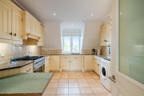 2 bedroom apartment for sale, Outwood Lane, Kingswood, Tadworth