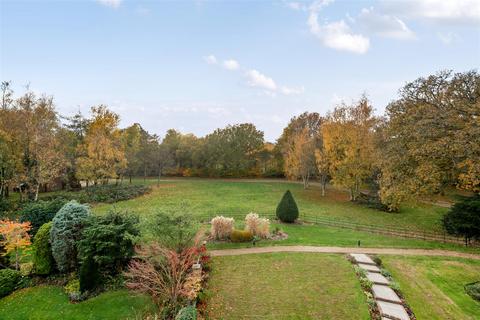 2 bedroom apartment for sale, Outwood Lane, Kingswood, Tadworth