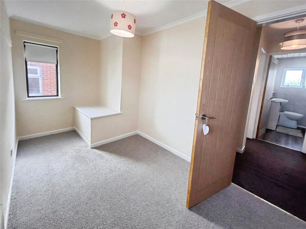 Bedroom 1 (Front)