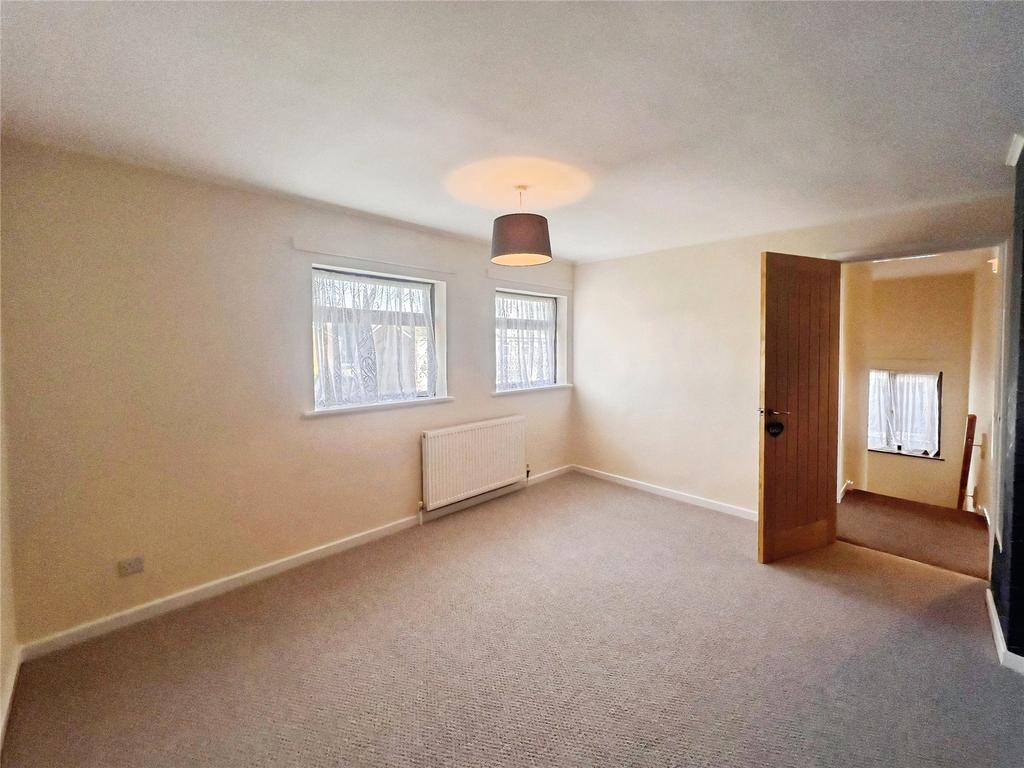 Bedroom 2 (Front)