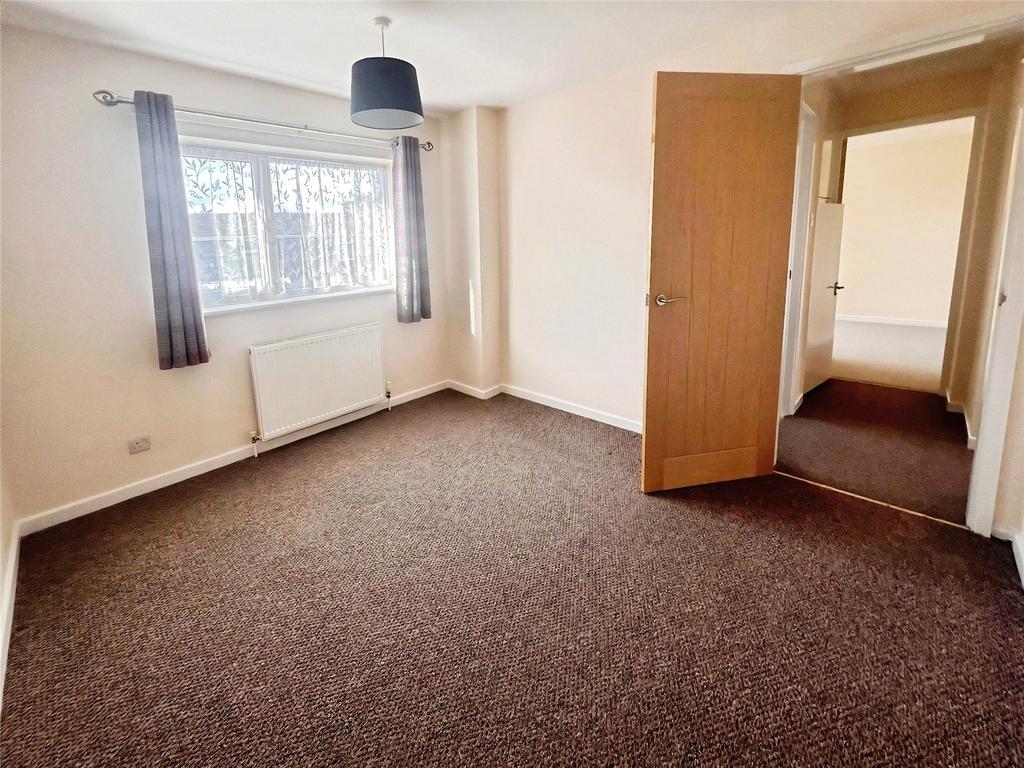 Bedroom 3 (Rear)
