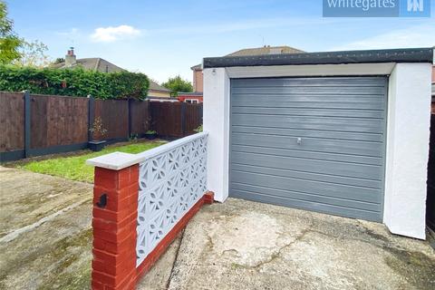 2 bedroom bungalow for sale, Hilton Close, Wrexham LL11
