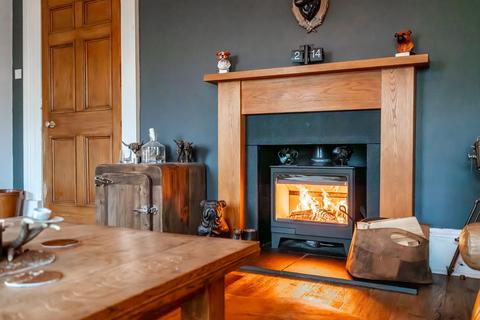 4 bedroom flat for sale, Marshall Place, Perth, PH2