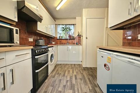 3 bedroom terraced house for sale, Brabazon Road, Hounslow, TW5