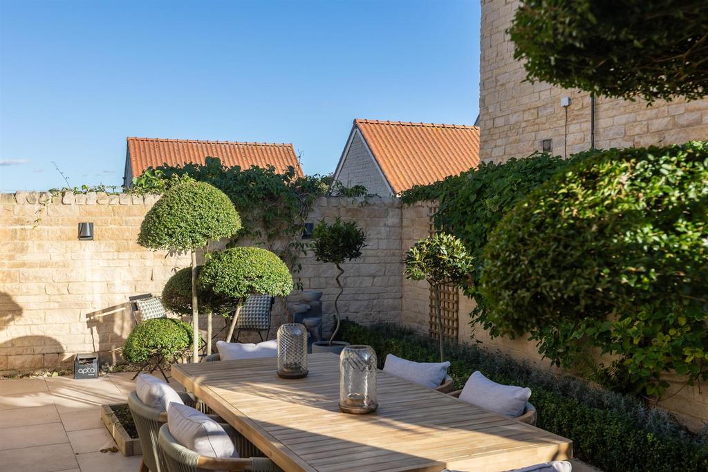 Rear Terrace & Garden