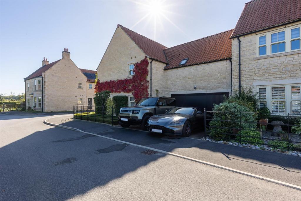 Double Garage & Parking