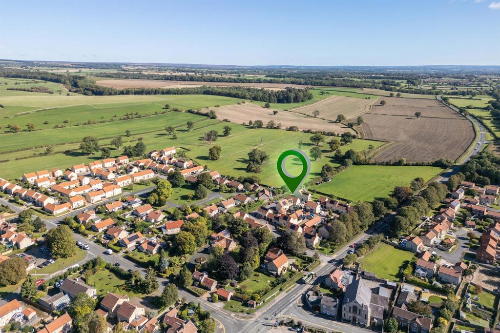 Aerial Setting & Countryside Beyond