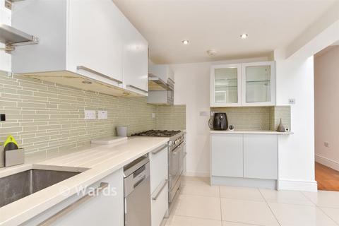 41 Alfred Road, Gravesend, DA11 7QF