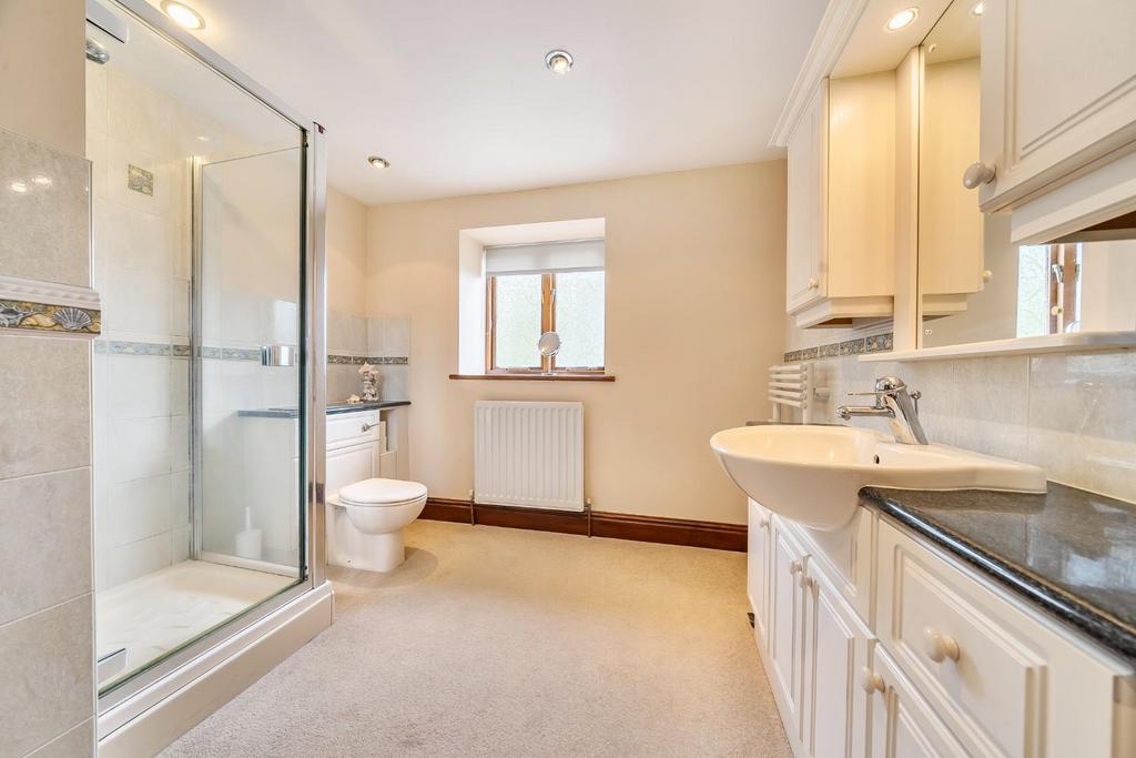 Ensuite.jpg