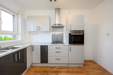 3 bedroom flat to rent, Lochside Gardens, Tayport DD6