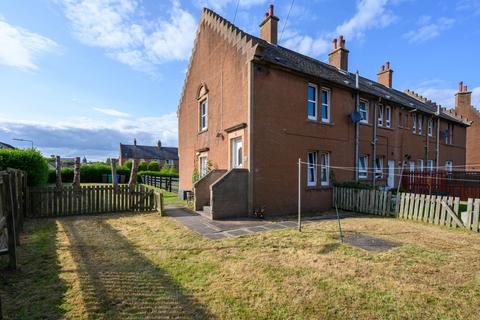 3 bedroom flat to rent, Lochside Gardens, Tayport DD6