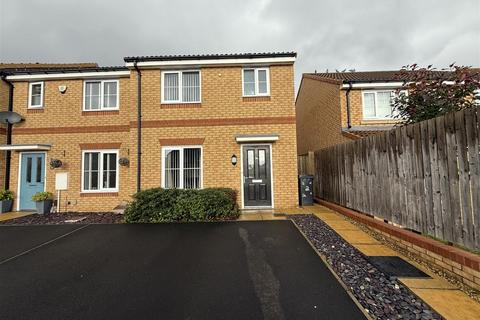 3 bedroom end of terrace house for sale, Barlby Drive, Darlington