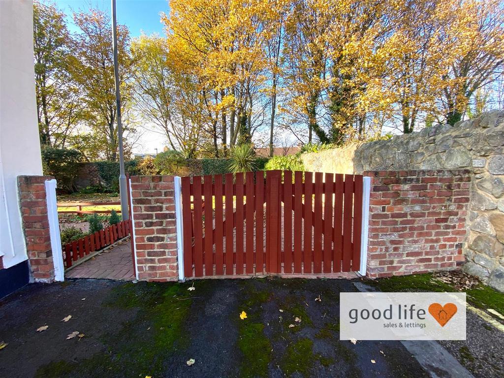 20251107 112604829 i OS12chestercrescent.jpg