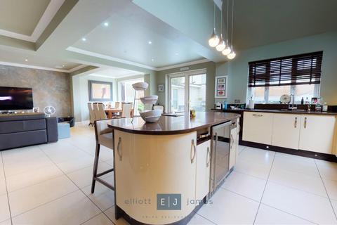 undefined, Monkhams Avenue, Woodford Green IG8