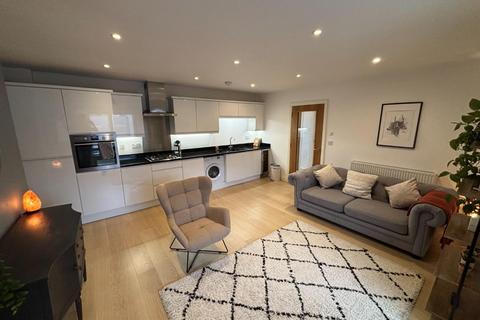 2 bedroom apartment for sale, West Walk, Leicester