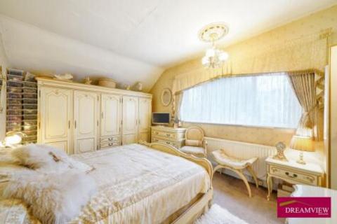 109 Wentworth Road, London, NW11 0RH