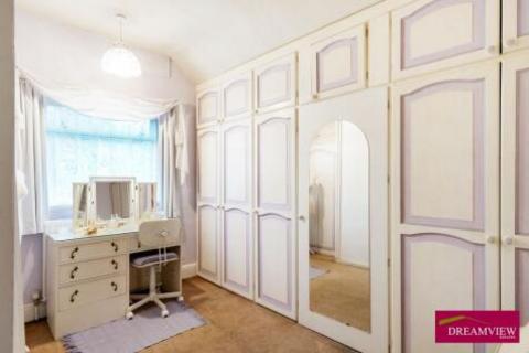 109 Wentworth Road, London, NW11 0RH