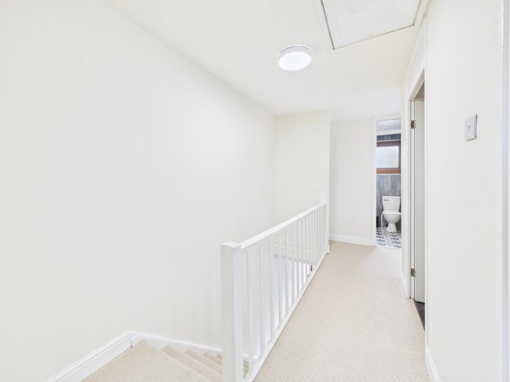 CAM04899 G0-PR0226-STILL003.jpg