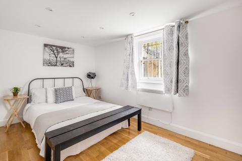 2 bedroom flat for sale, Kingsland Road, London, E8