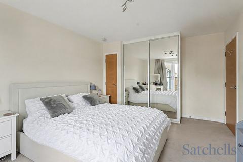 2 bedroom apartment for sale, Sullivan Court, Biggleswade, SG18