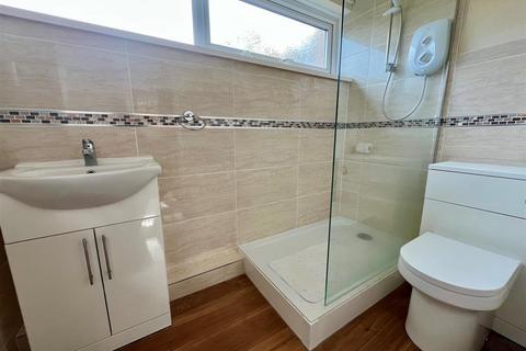 3 bedroom flat for sale, St. Marys Mount, Cottingham