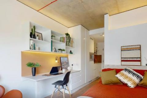 Studio to rent, Chandlers Avenue, Greenwich