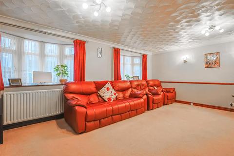 undefined, Exmouth Drive, Rayleigh SS6