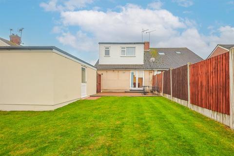 3 bedroom semi-detached house for sale, Exmouth Drive, Rayleigh SS6