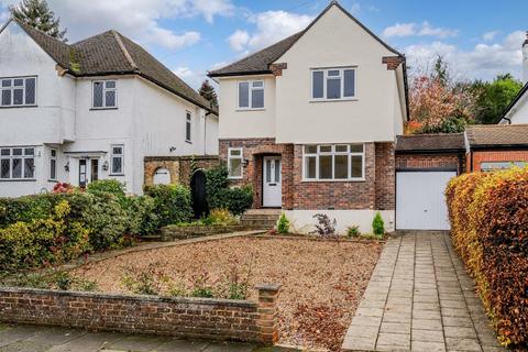 Downs Way Close, Tadworth KT20