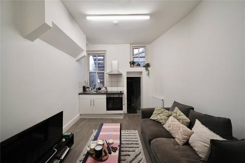 1 bedroom flat to rent, The Pavement, London, SW4