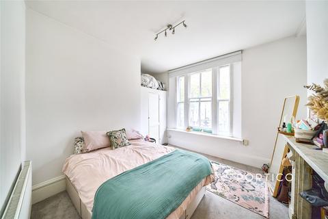 1 bedroom flat to rent, The Pavement, London, SW4