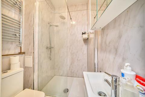 1 bedroom flat to rent, The Pavement, London, SW4