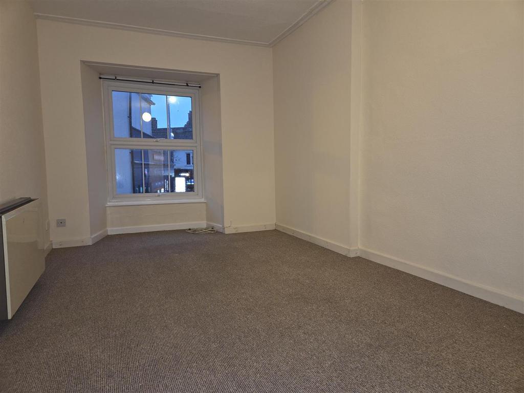 Living room/dining room