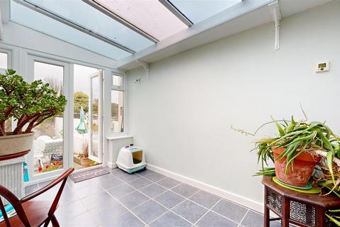 2 bedroom house for sale, Grove Road, Portland