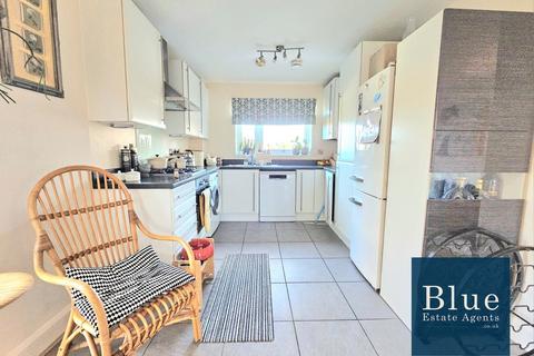 2 bedroom flat for sale, Inverness Road, Hounslow, TW3