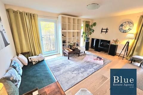 2 bedroom flat for sale, Inverness Road, Hounslow, TW3
