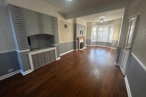 3 bedroom terraced house to rent, Liverpool Road, Eccles,