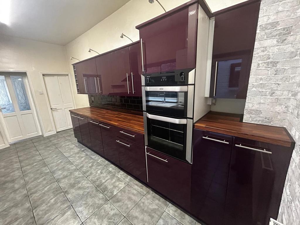 Kitchen c