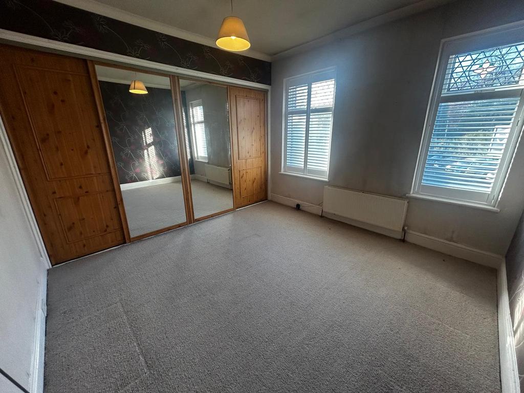 Bedroom 1b