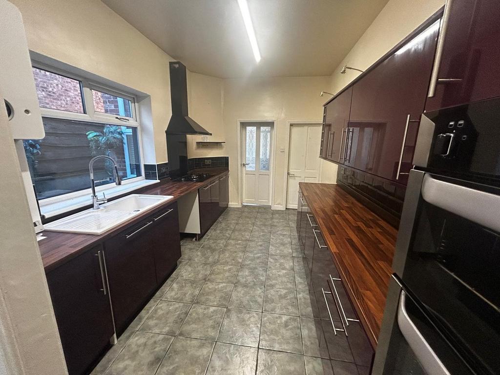 Kitchen d