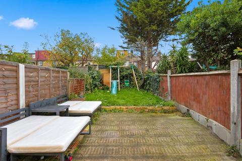 3 bedroom house for sale, Church Road, Leyton