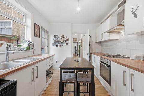 3 bedroom house for sale, Church Road, Leyton