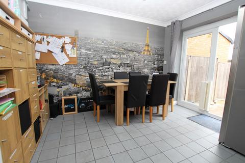 4 bedroom semi-detached house for sale, Fairlop Close, Clacton-On-Sea