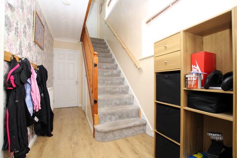 4 bedroom semi-detached house for sale, Fairlop Close, Clacton-On-Sea