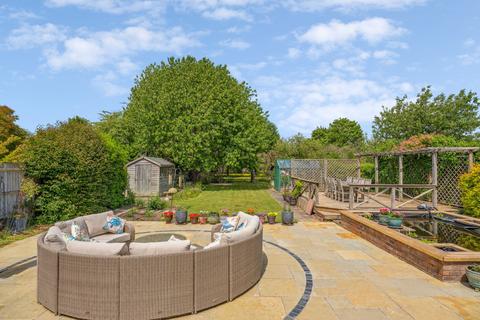 undefined, The Comp, Eaton Bray, LU6