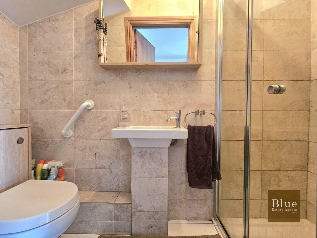 Downstairs Shower Suite